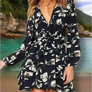 Uguest mini dress size M NWT long sleeve light weight